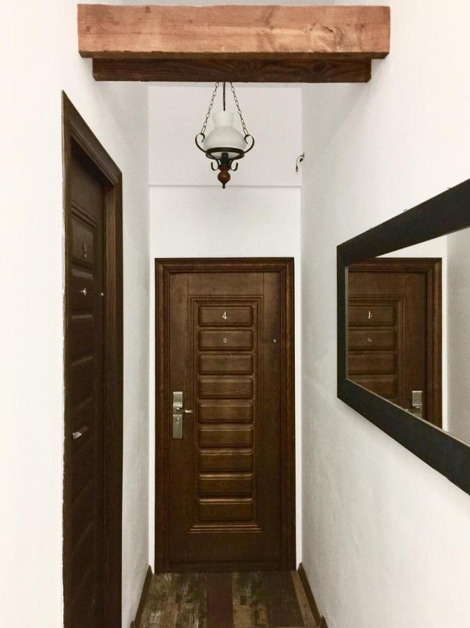 Downtown Hostel Braşov Dış mekan fotoğraf