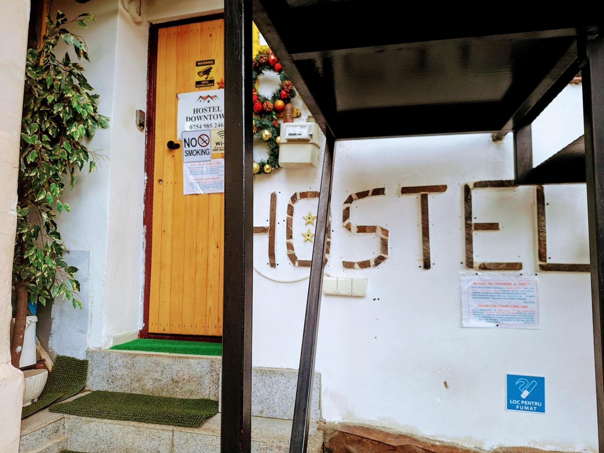 Downtown Hostel Braşov Dış mekan fotoğraf
