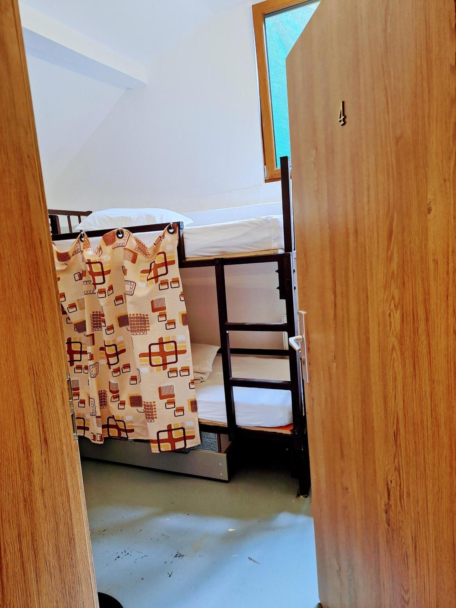 Downtown Hostel Braşov Dış mekan fotoğraf